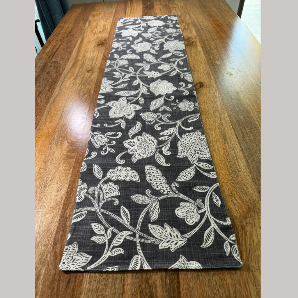 Printed Check Table Decor Set of 4